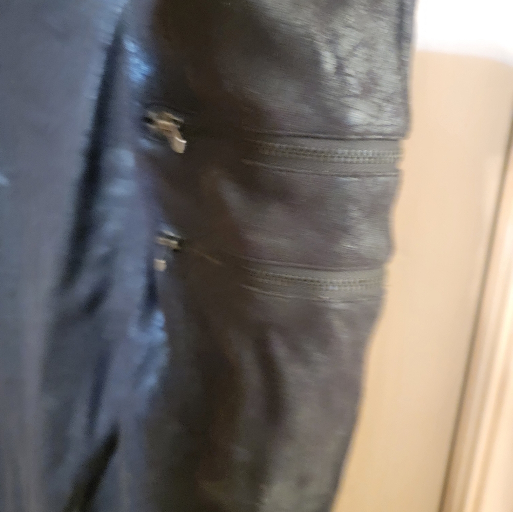 NWT Torrid 3X Womens Plus Sz 22/24 Faux Leather Skirt With Decrotive Zippers - Picture 11 of 11